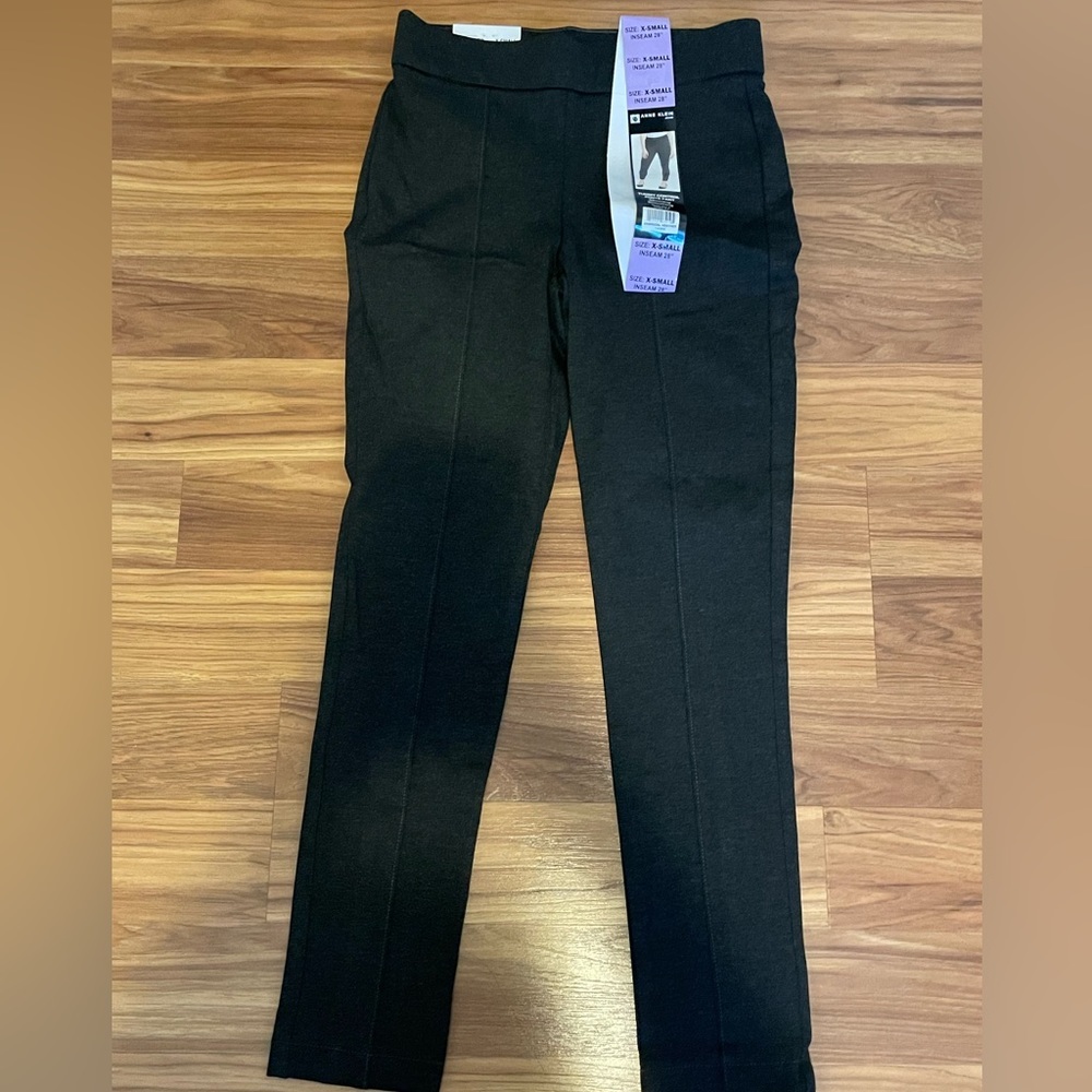 NWT- Anne Klein Tummy Control Size XS Pants